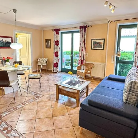 Appartmenthaus Laura *