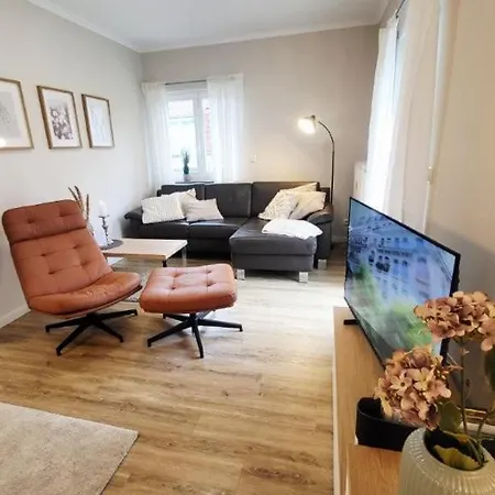 公寓 Appartmenthaus Laura *