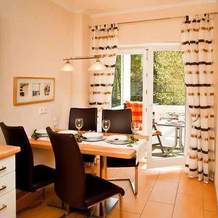 Apartment Appartmenthaus Laura *