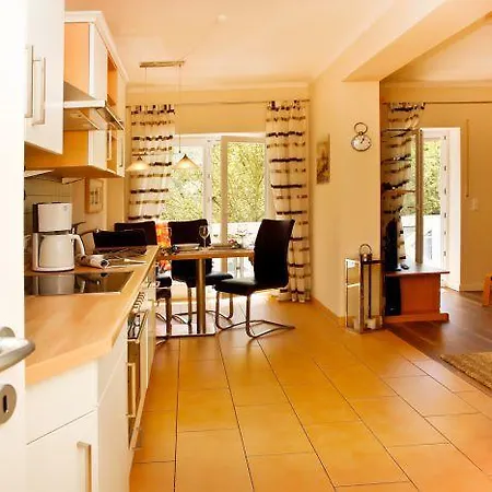 Appartmenthaus Laura * Кюлунгсборн