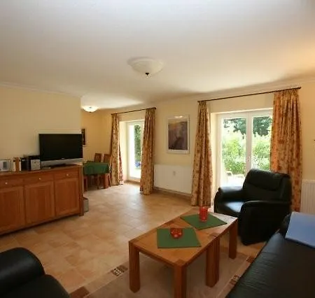 Appartmenthaus Laura *