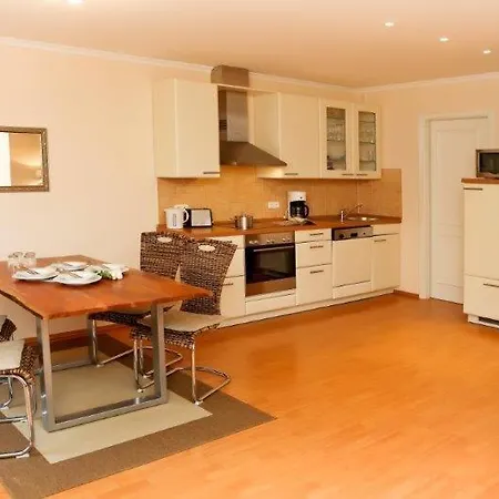 Appartmenthaus Laura *