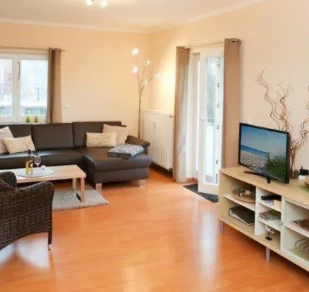 公寓 Appartmenthaus Laura *