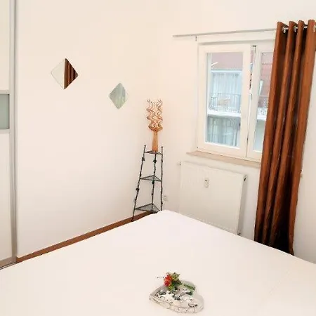 公寓 Appartmenthaus Laura