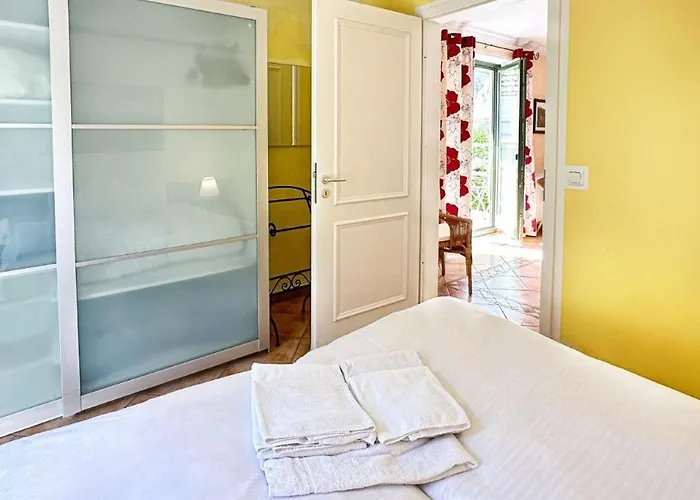 Appartmenthaus Laura شقة Ostseebad Kühlungsborn