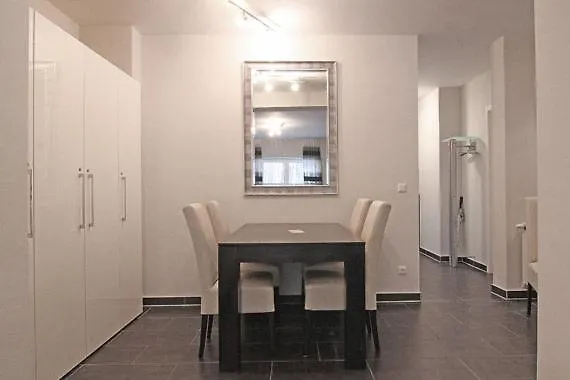 شقة Appartmenthaus Laura